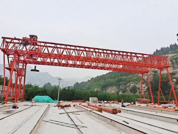 MGH通用門式起重機